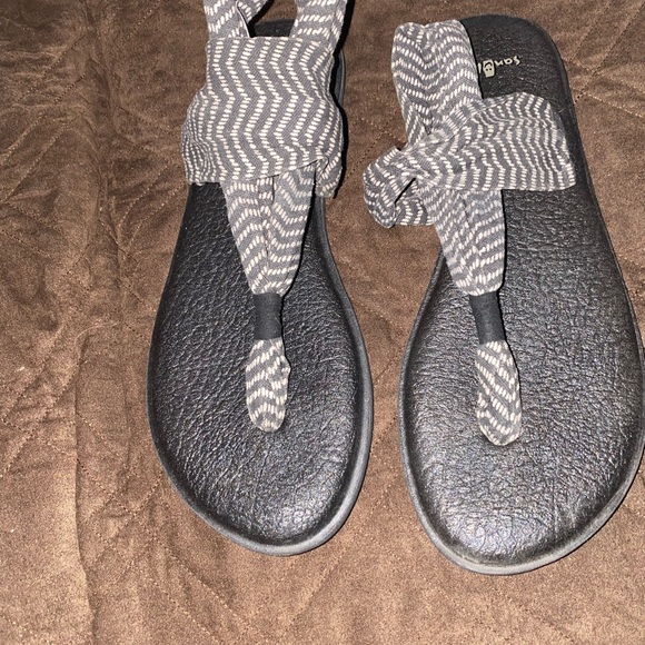 size 11 Sanuk - Picture 2 of 5